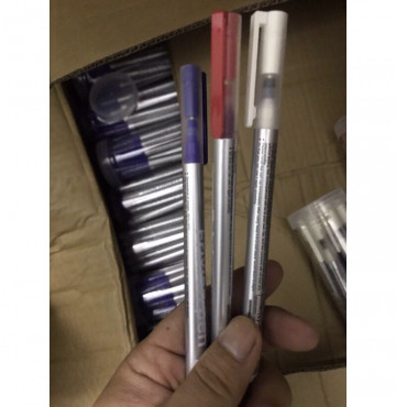 Bộ 3 cây viết ủi bay 1 cây chất lượng bằng 10 ruột bút bay có cả bút rất tiện lợi