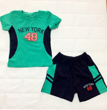 Bán buôn bộ quần áo cộc tay bé trai in chữ New York (1-5T)